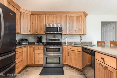 270 Harrison Cir, Mount Washington, KY 40047 - photo 5