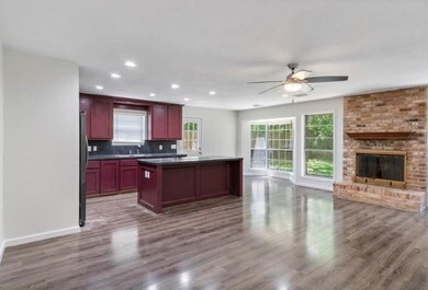 7019 Oak Bough Dr, Houston, TX 77088 - photo 6