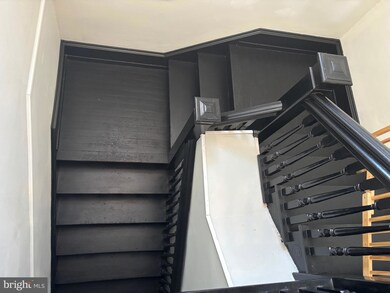 242 N Lansdowne Ave, Lansdowne, PA 19050 - photo 3