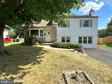 208 Woodlawn Dr, Lansdale, PA 19446 - photo 3