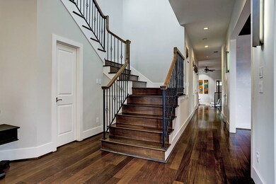 710 Beverly St, Houston, TX 77007 - photo 4