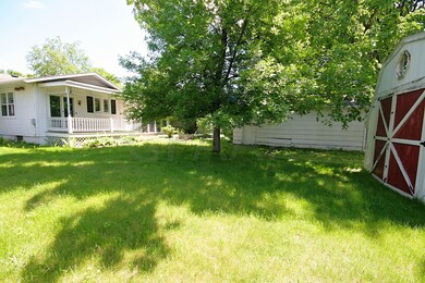 908 S 18th St, Grand Forks, ND 58201 - photo 6