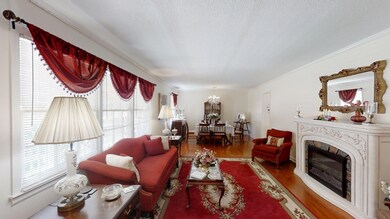 2925-Mayfair-Rd-07182022_205123
