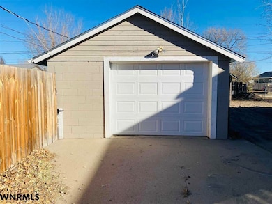 1609 7th Ave, Scottsbluff, NE 69361 - photo 3