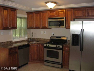 6909 Forest Terrace, Hyattsville, MD 20785 - photo 5