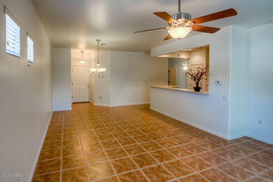 7 Living Room photo c