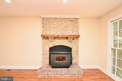 10110 Snowden Rd, Laurel, MD 20708 - photo 7