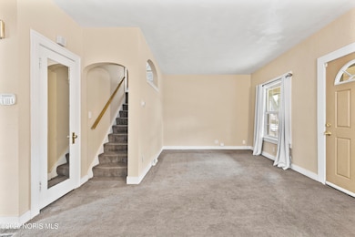 639 Carlton St, Toledo, OH 43609 - photo 4