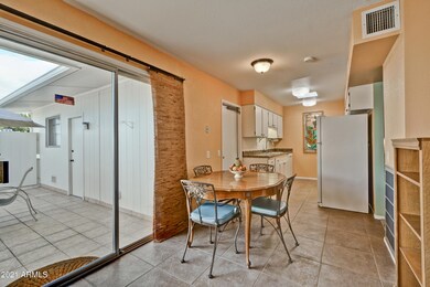 10521 W Palmeras Dr, Sun City, AZ 85373 - photo 6