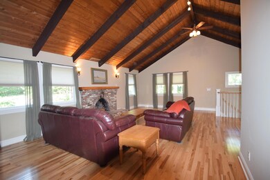 303 Commons LR