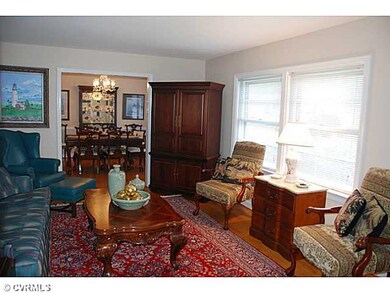 Living Room - Large Sunny Living Room