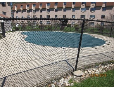 135 Grove St unit 138, Rockland, MA 02370 - photo 3