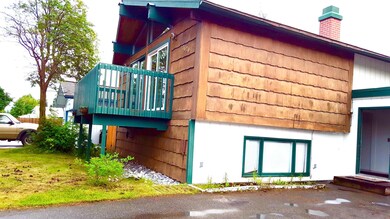 Front deck off of kitchen/dining