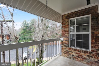 1954 Kennedy Dr unit 202, McLean, VA 22102 - photo 2