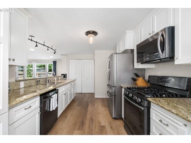 2245 C St, Hubbard, OR 97032 - photo 7