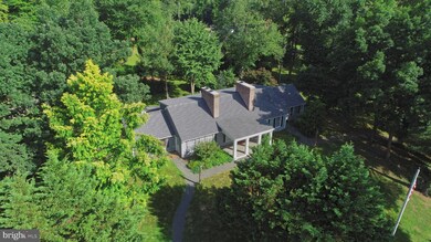 1608 Zulla Rd unit 2, Middleburg, VA 20117 - photo 2