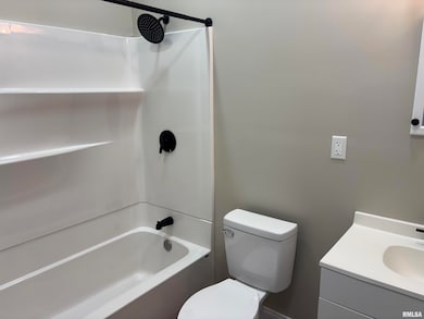 312 W Sycamore St, Carbondale, IL 62901 - photo 7