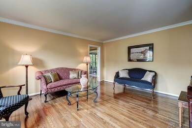 11501 Evelake Ct, Gaithersburg, MD 20878 - photo 7