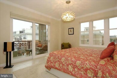 The Ritz-Carlton Residences, Baltimore, MD 21230 - photo 4