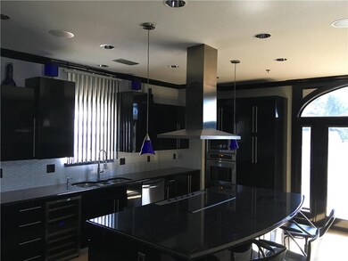 11214 Johnson Dr, Shawnee, KS 66203 - photo 2