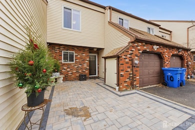 10 Coventry Ct, Matawan, NJ 07747 - photo 2