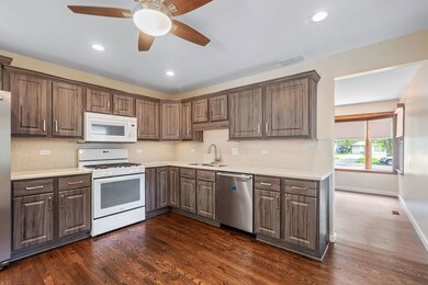 2404 George St, Rolling Meadows, IL 60008 - photo 7