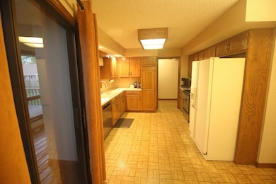 25 Kitchen