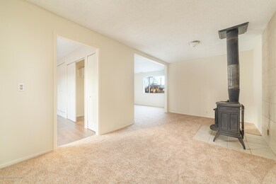 2506 Edgecliff Dr-14