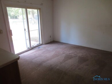 2339 Tremainsville Rd, Toledo, OH 43613 - photo 4