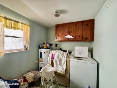 11537 Yarnell Rd, Knoxville, TN 37932 - photo 5