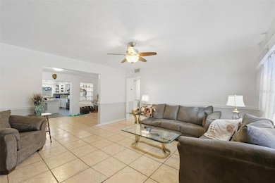 319 E 119th Ave, Tampa, FL 33612 - photo 4