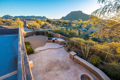 Upper Deck - Spectacular Mountain Views