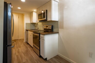 45 Bullocks Point Ave unit 5B, Riverside, RI 02915 - photo 7