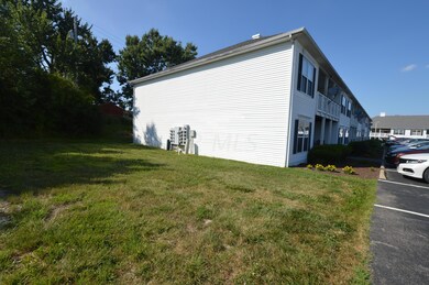 729 Millcrest Dr unit 729C, Marysville, OH 43040 - photo 2