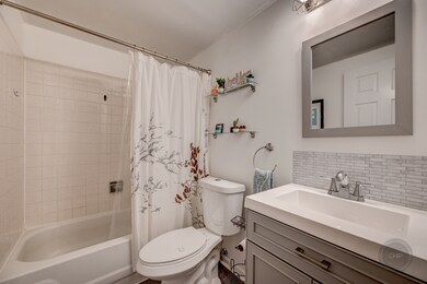 2110 Lancaster Cir unit 102B, Naperville, IL 60565 - photo 7