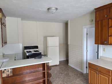 245 Winsor St unit 245, Ludlow, MA 01056 - photo 3