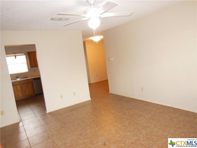 396 Buttercup Ln, New Braunfels, TX 78130 - photo 2