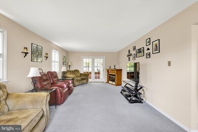 2943 Roosevelt Dr, Chambersburg, PA 17201 - photo 5