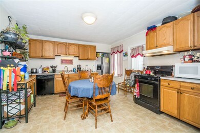 7 Wilder St, Nashua, NH 03060 - photo 4