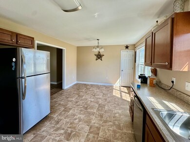 13 Furley Dr, Bunker Hill, WV 25413 - photo 5