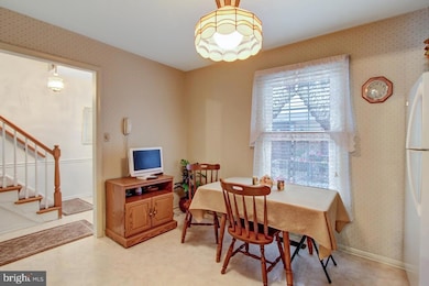 422 W Chocolate Ave, Hershey, PA 17033 - photo 6