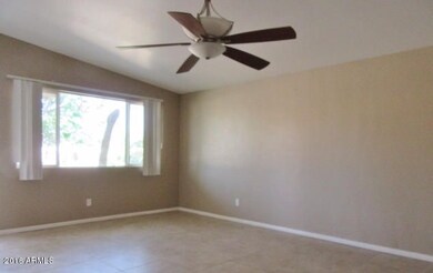 Great Room - Vaulted Ceilings