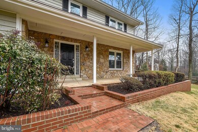 5113 Summit Dr, Fairfax, VA 22030 - photo 2