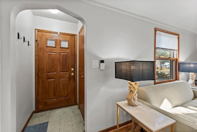 13-web-or-mls-5504 37th Ave S-83.jpg