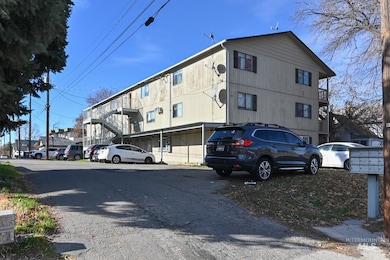 1711 1st St S unit 3, Nampa, ID 83651 - photo 4