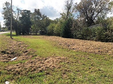 3414 4th St, Bay City, TX 77414 - photo 5