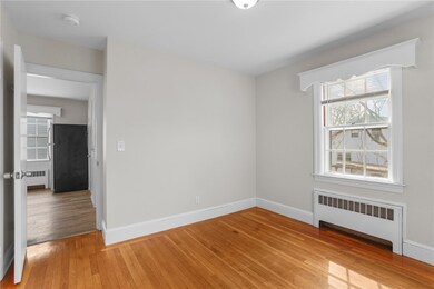 196 Wardlaw Ave, Providence, RI 02908 - photo 7