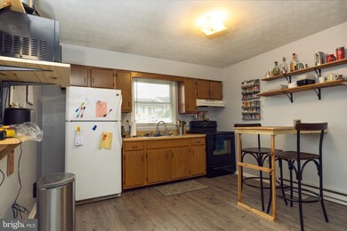 442 Pleasant View Dr, Strasburg, VA 22657 - photo 4