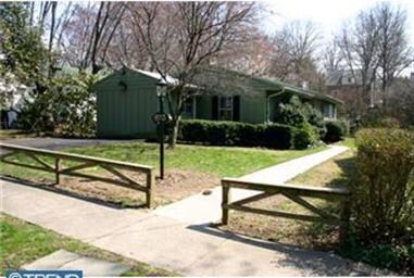 873 Beechwood Rd, Lower Merion, PA 19083 - photo 2