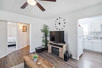 628 W Walnut St, Princeton, IN 47670 - photo 4